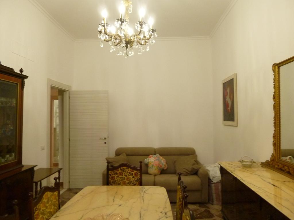 Termini Station Apartment Ai Due Cortili Presso Le Mura Aureliane Rome Exterior photo