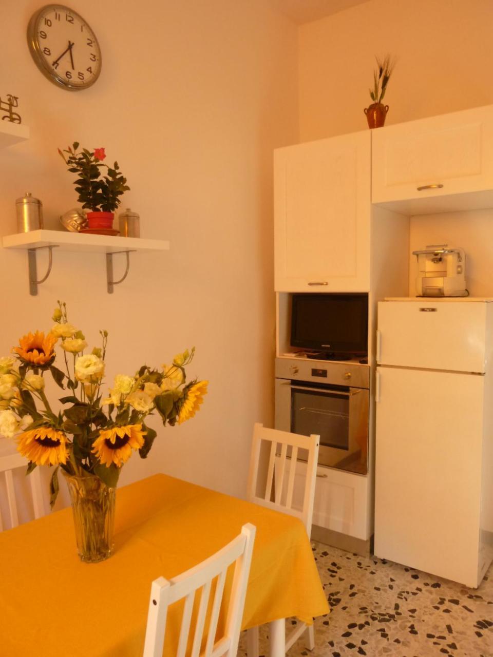 Termini Station Apartment Ai Due Cortili Presso Le Mura Aureliane Rome Exterior photo